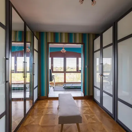 La Jolie Niortaise - Avec Piscine Holiday home